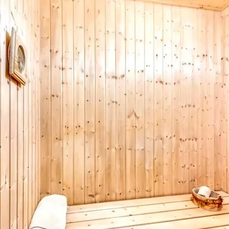 5 Star In Holiday home *